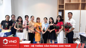 VNO tri ân khách hàng ngày 20/10 bằng hoạt động trao tặng hoa tại hệ thống văn phòng cho thuê.